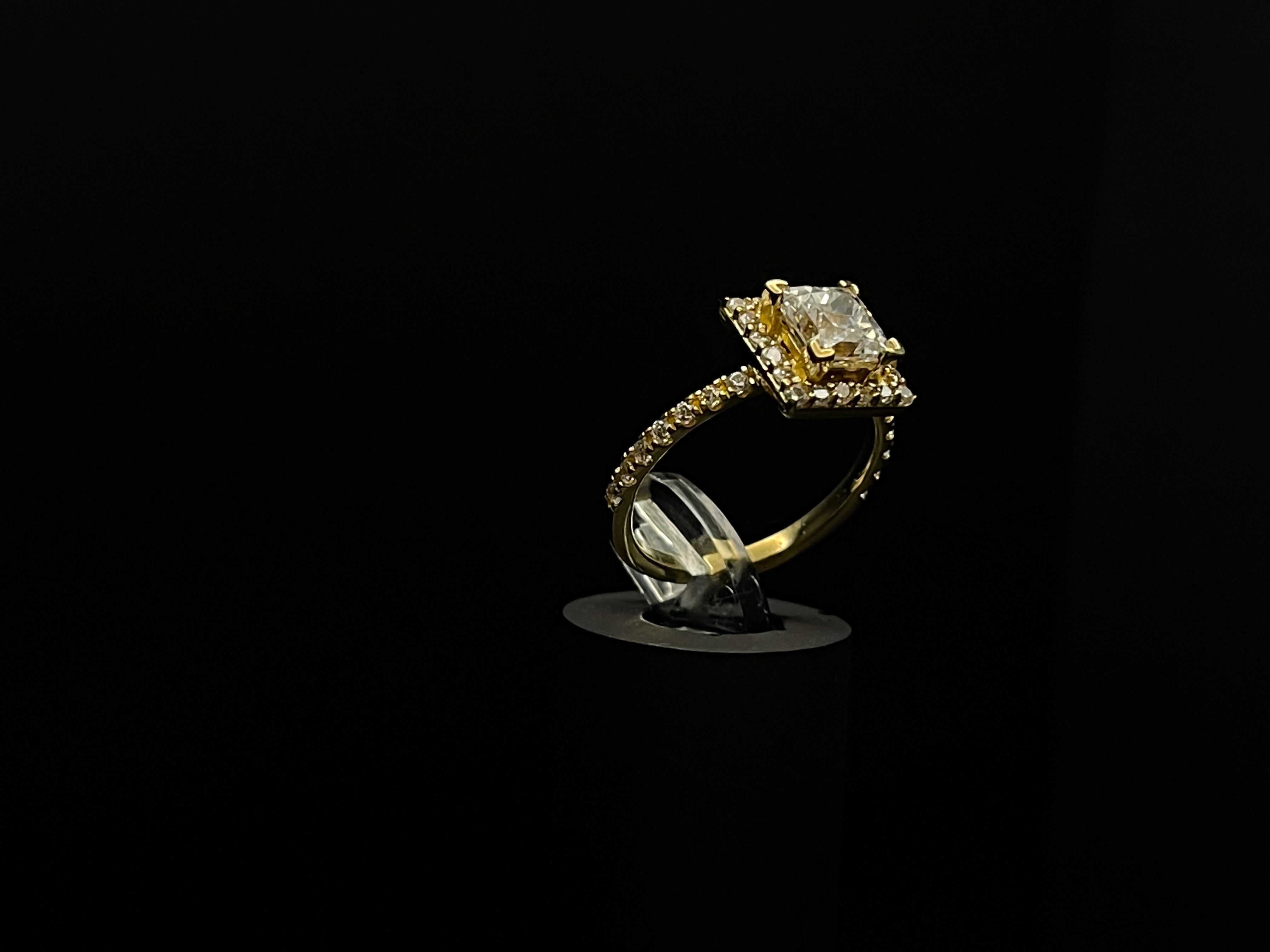 La Princesse Engagement Ring (Lab Diamond)