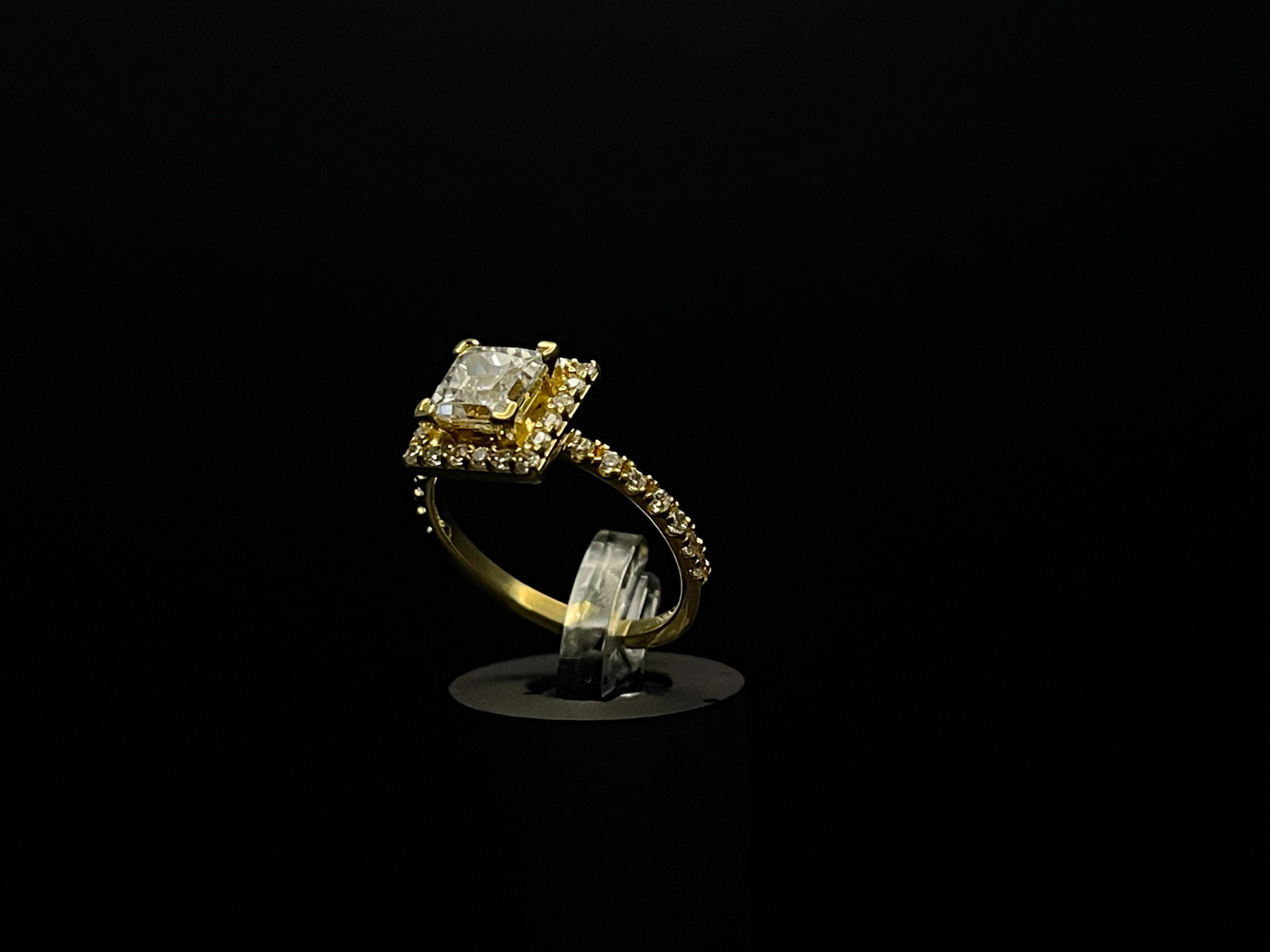 La Princesse Engagement Ring (Lab Diamond)